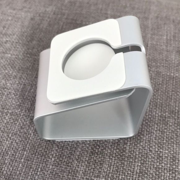 mobi.D™️ iwatch stand (silver) - Picture 3 of 6